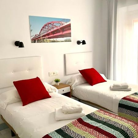 My Home In Triana, Luminoso Y Acogedor Apartamento Севілья Екстер'єр фото