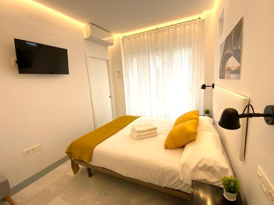 My Home In Triana, Luminoso Y Acogedor Apartamento Севілья Екстер'єр фото