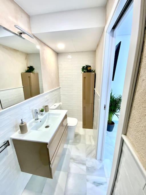 My Home In Triana, Luminoso Y Acogedor Apartamento Севілья Екстер'єр фото
