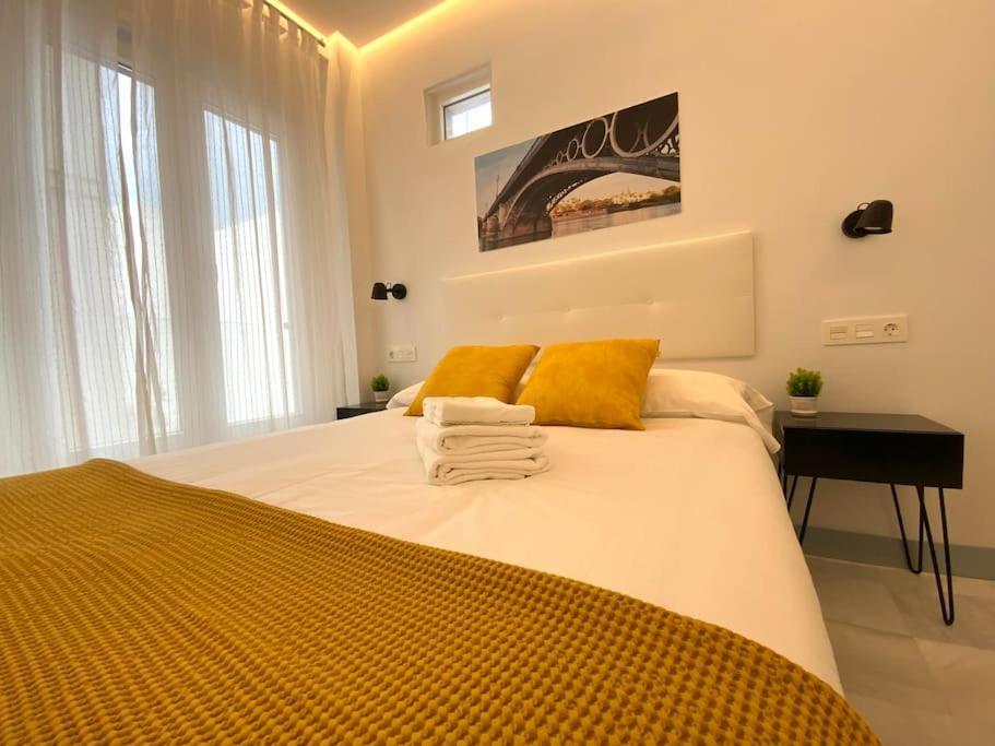 My Home In Triana, Luminoso Y Acogedor Apartamento Севілья Екстер'єр фото